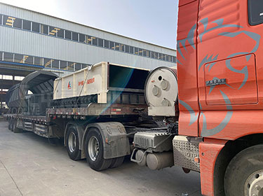 時產(chǎn)300方八角重型滾筒篩發(fā)往河北助力陳腐垃圾處理