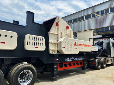 時產(chǎn)300噸環(huán)保型車載移動破碎站發(fā)貨安徽黃山